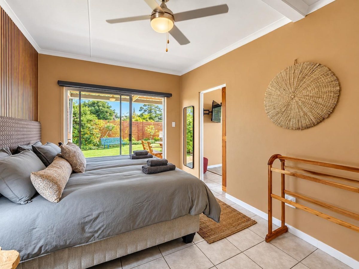 Bedroom with a view of the garden