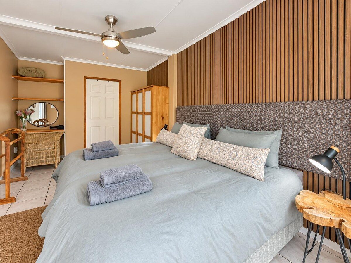 Bedroom with a queen-size bed