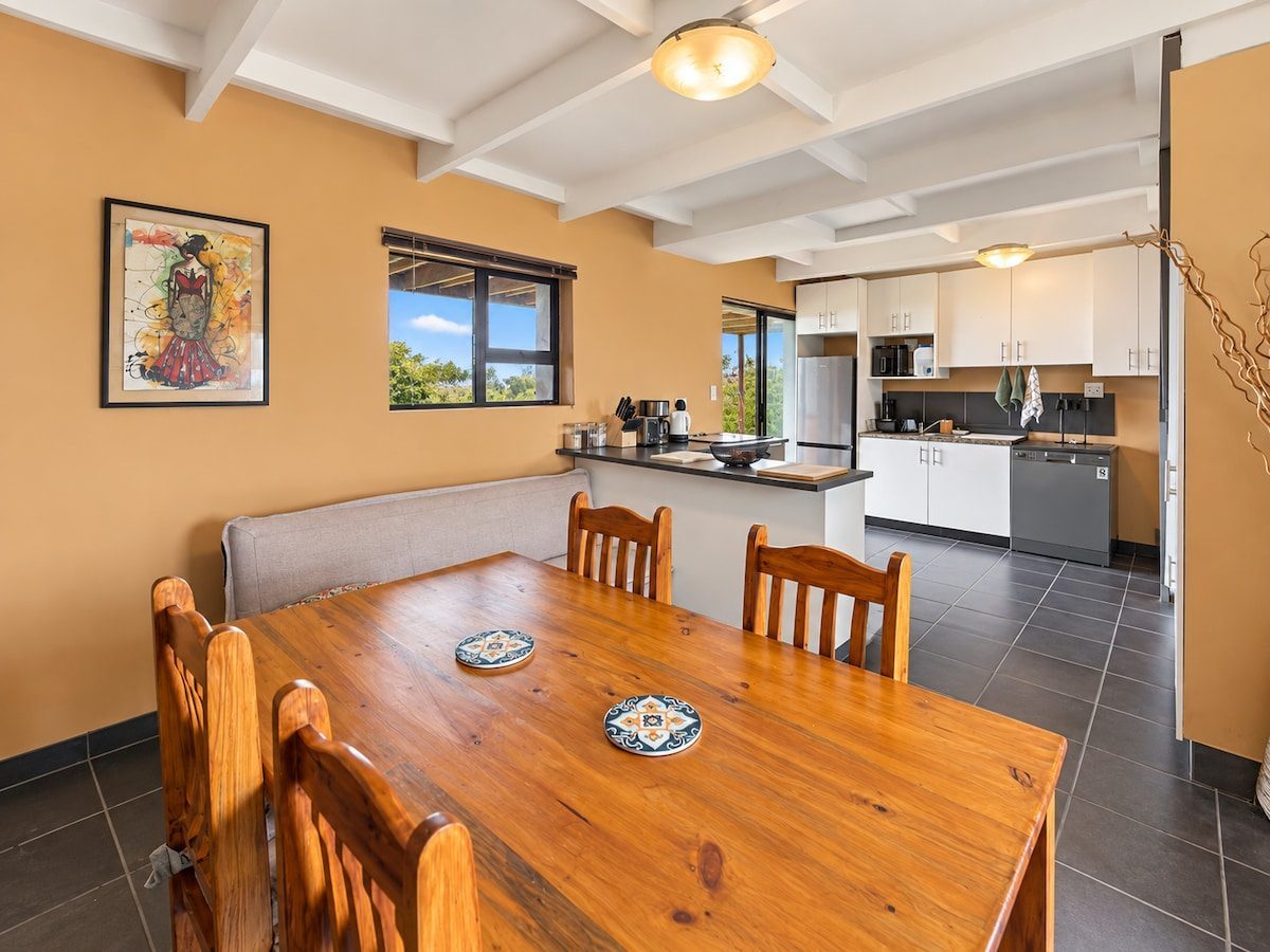 Kitchen and dining table