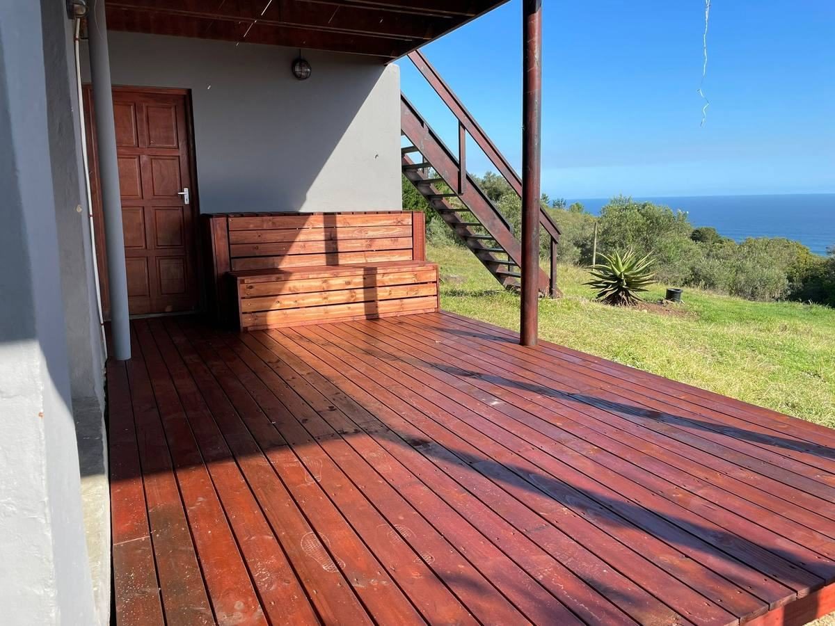 A deck on the ridge: the view that makes it hard to leave in the morning